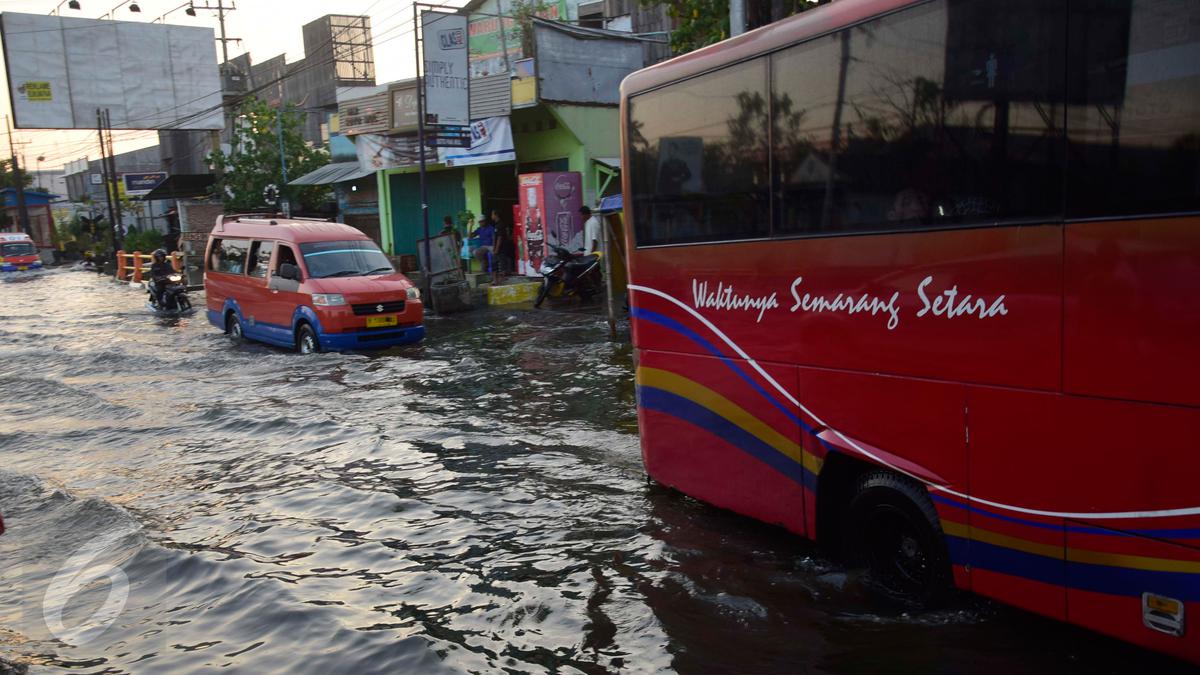 Sebanyak 65,8 Persen Garis Pantai Utara Jawa Terkena Erosi, Menandakan Krisis Lingkungan