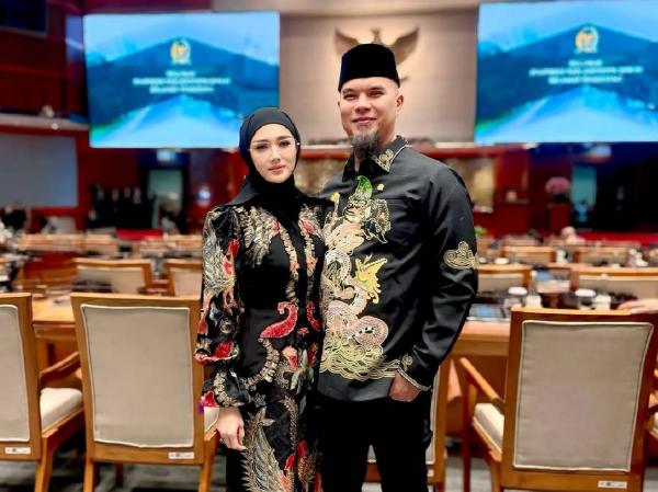 ---
Ahmad Dhani Berbicara Setelah Akun Instagramnya Hilang: Kebenaran Takkan Terpendam!

---
