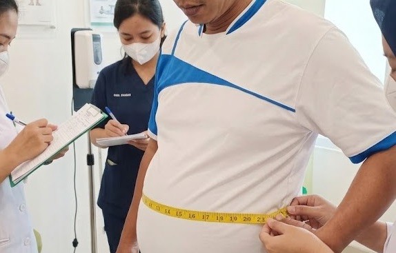 Mengatasi Penampilan Alat Vital Pria Gemuk yang Terlihat Kecil