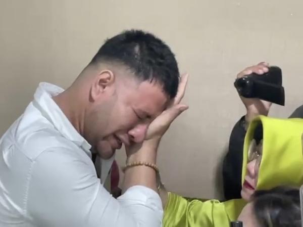 ---
Ammar Zoni Segera Dipindah ke Lapas Nusakambangan, Berikut Penjelasannya

---