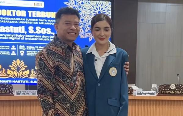Anang Hermansyah Mengungkapkan Kebanggaan atas Gelar Doktor Ashanty
