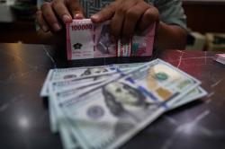 Rupiah Melemah di Akhir Perdagangan, Tembus Rp17.346 per Dolar AS