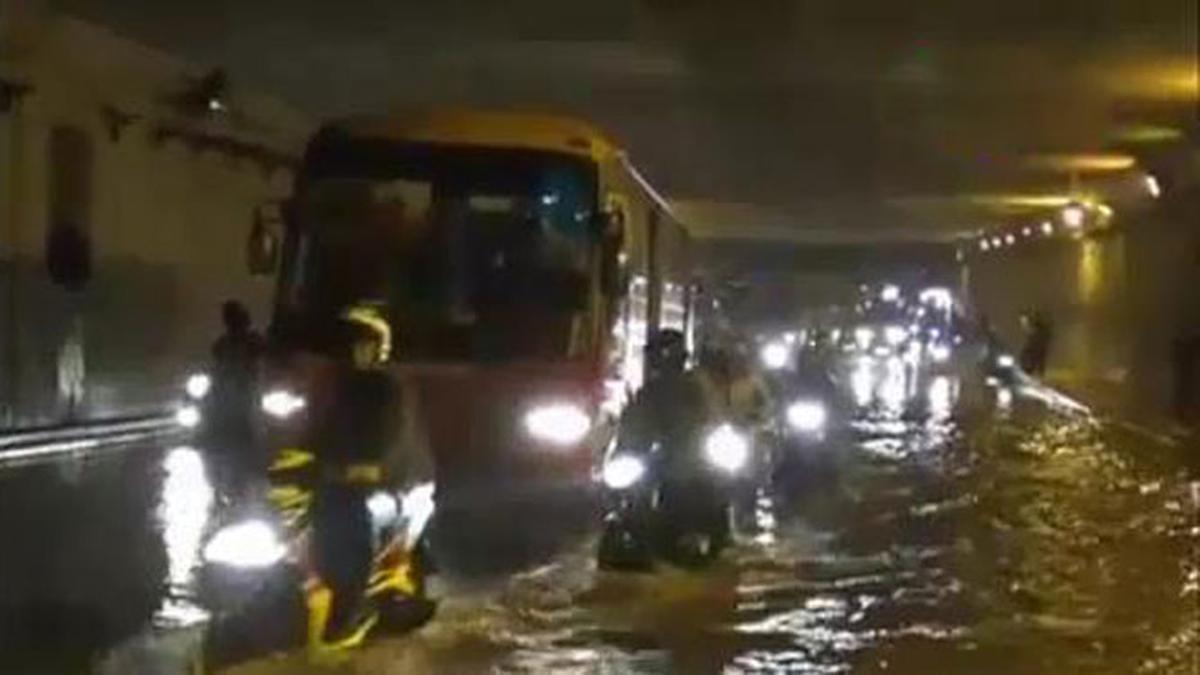 ---
Banjir Masih Menggenangi 115 RT di Jakarta Setelah Hujan Semalam

---