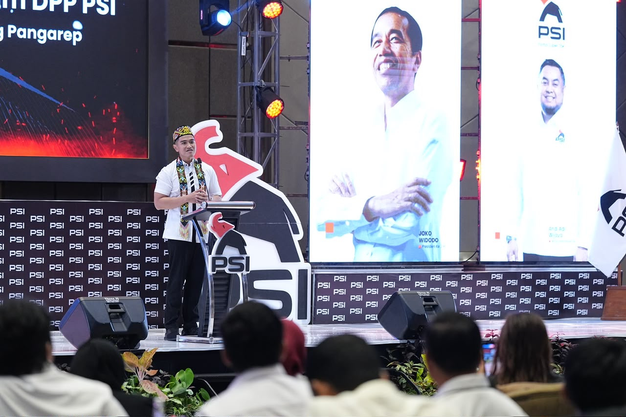Kaesang Pangarep Terkejut Melihat Dominasi Foto Jokowi di Rakorwil PSI Kaltim