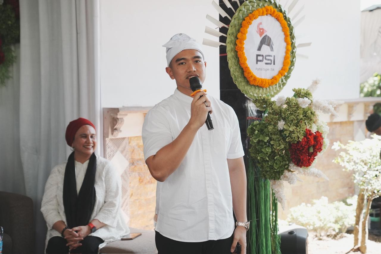 ---
Ketum PSI Kaesang Pangarep Bertemu Tokoh Lintas Agama di Lombok

---