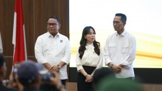 ---
BP Batam Targetkan Investasi Rp17,4 Triliun pada 2026, Sektor Elektronik Mendominasi

---