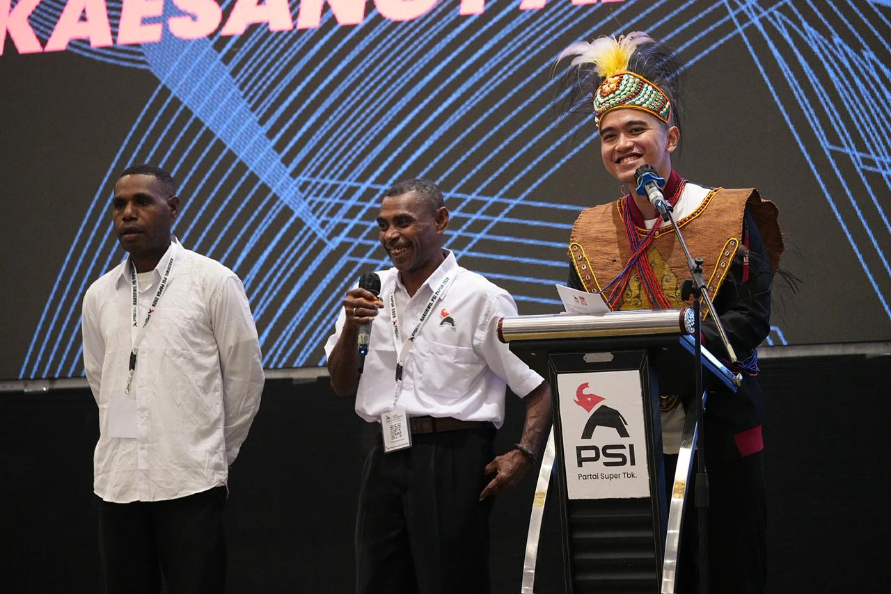 ---
Kaesang Sampaikan Sinyal Kunjungan Jokowi ke Papua dalam Rakorwil PSI

---