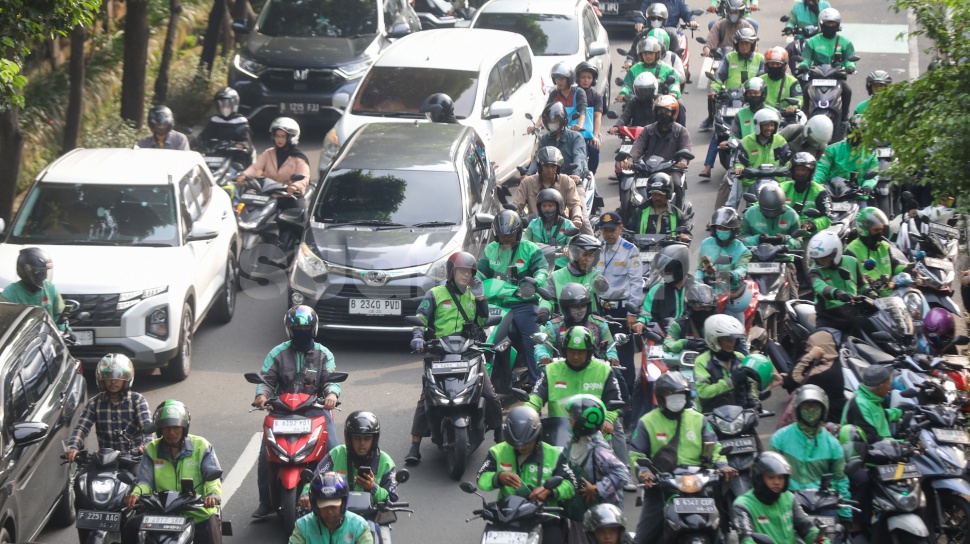 Kekecewaan Pengemudi Ojol Terhadap Kebijakan Potongan 8 Persen