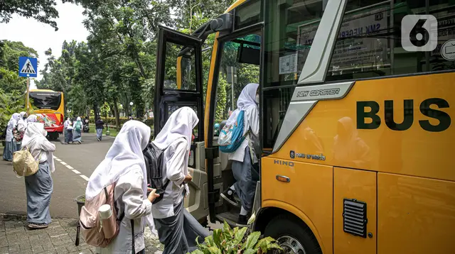 Rute dan Cara Menggunakan Bus Sekolah Gratis di Jakarta