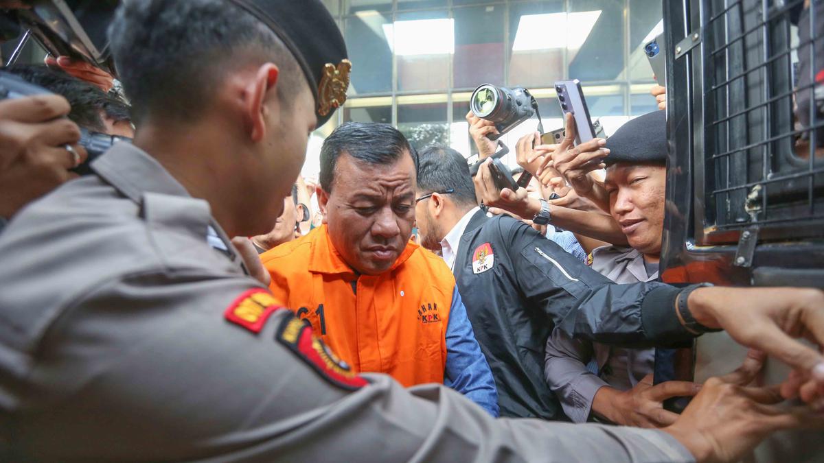 Pencarian Bupati dan Sekda Kuansing yang Menghilang Saat OTT KPK