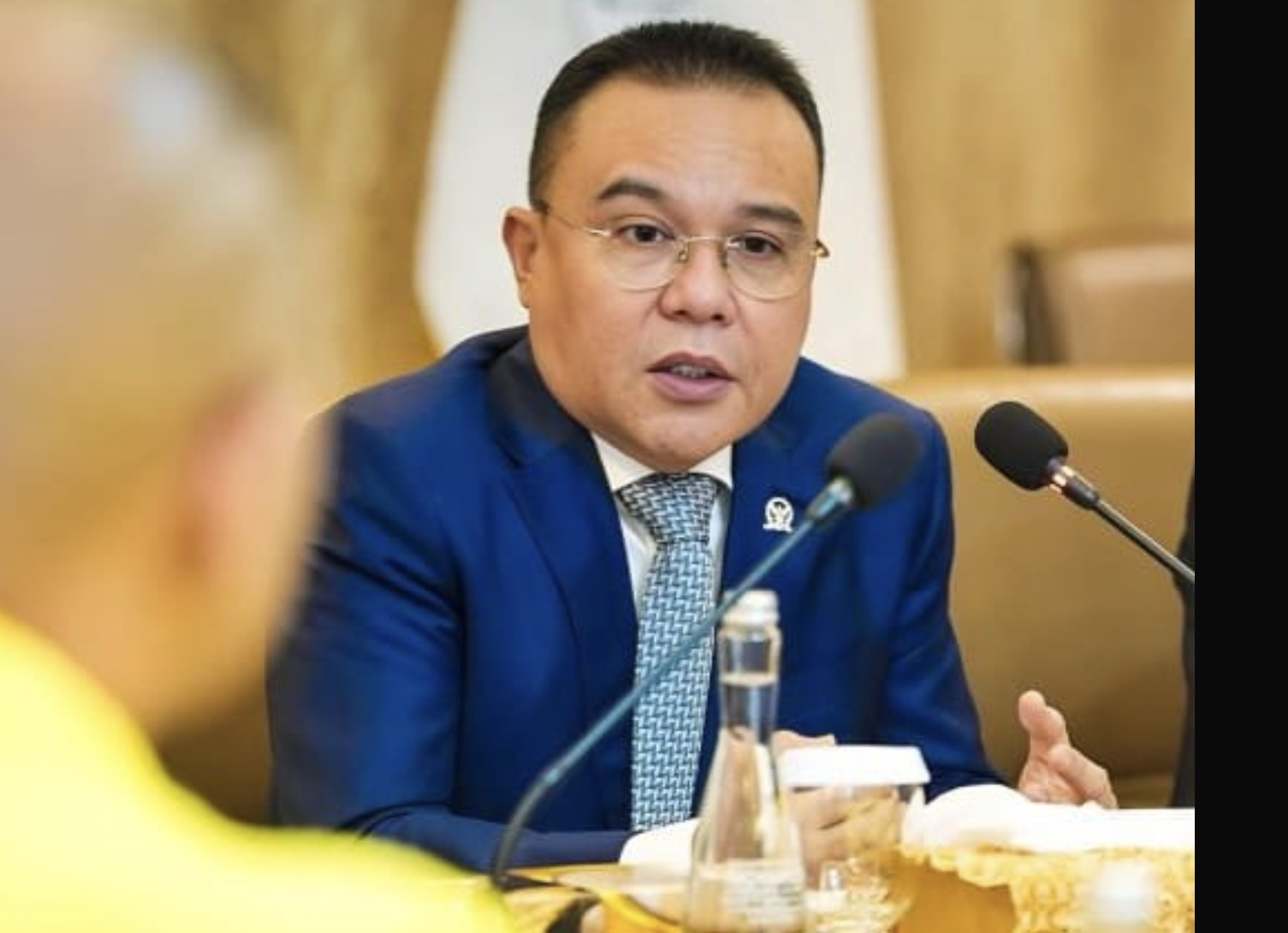 ---
Ucapan Selamat Ulang Tahun Dasco untuk Nadiem, Ada Hubungan dengan Amnesti?

---