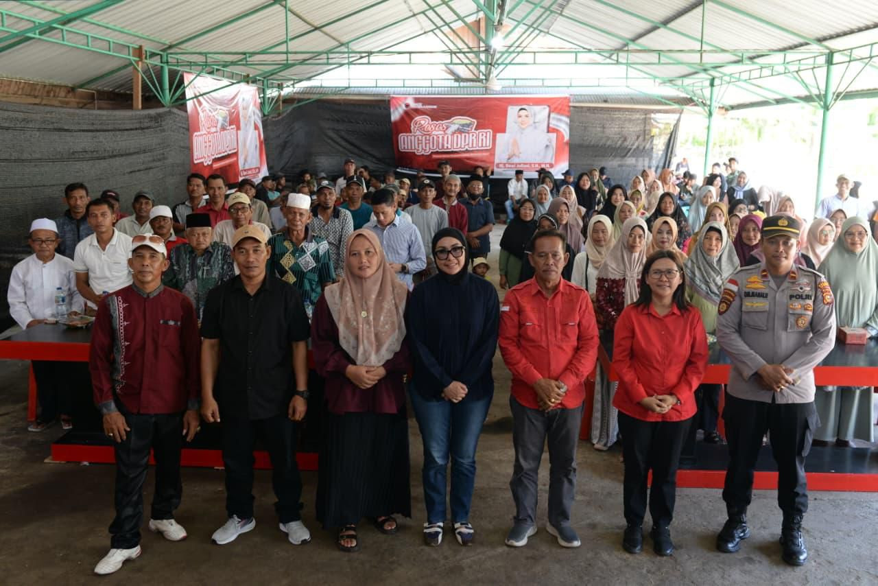---
Dewi Juliani Terima Aspirasi Warga Meranti Terkait Pendidikan dan Infrastruktur

---