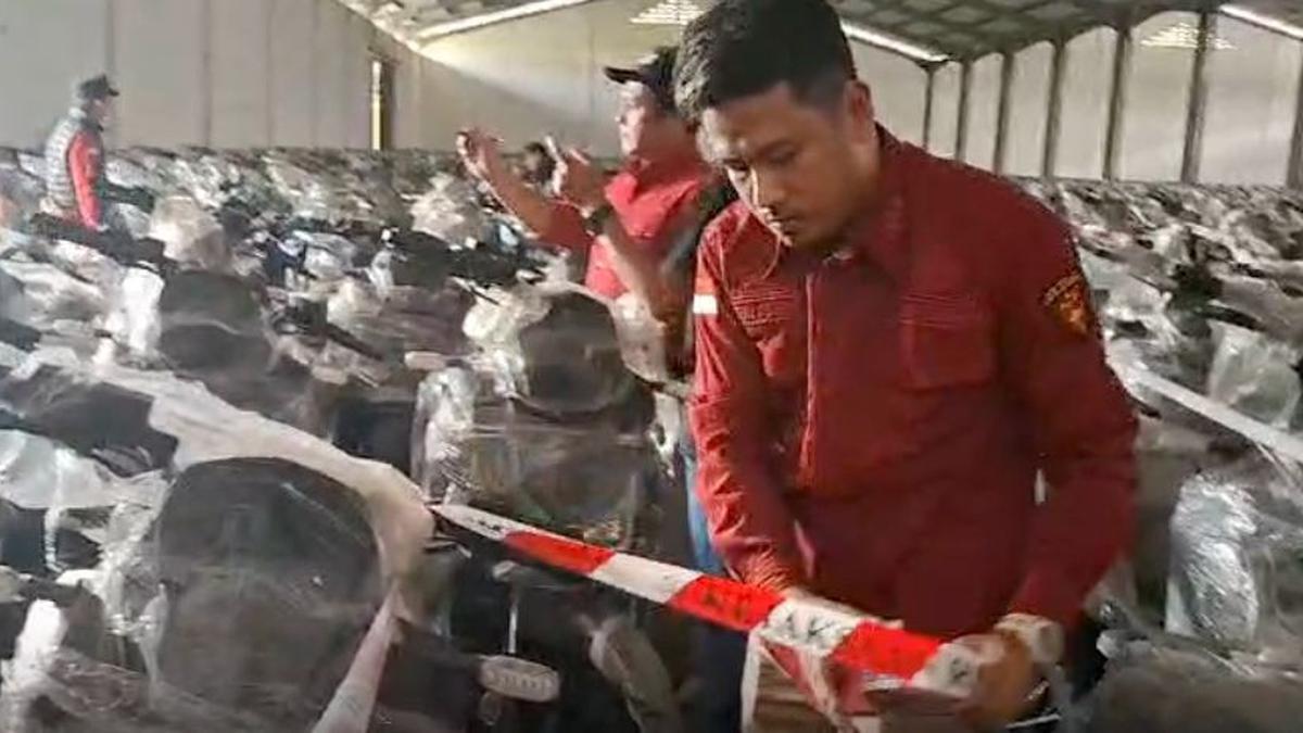 DPR Setujui Hibah Motor Listrik BGN untuk Guru Honorer