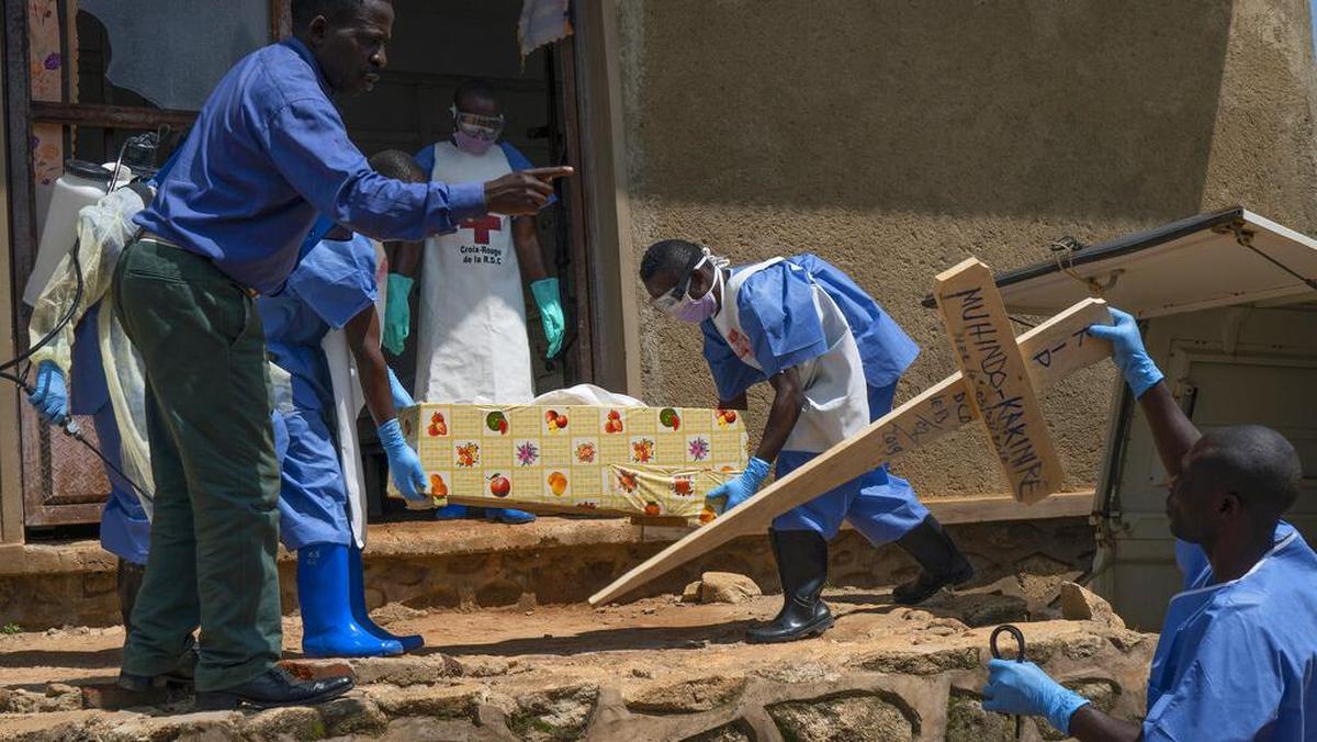 ---
Wabah Ebola Ditetapkan Sebagai Darurat Global, Kematian Bisa Mencapai 90 Persen

---