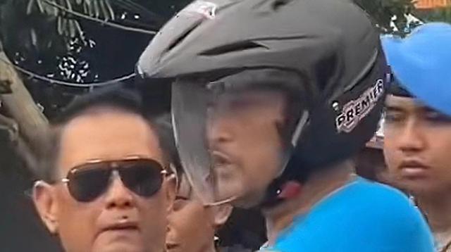 ---
Mantan Polisi Tembak Mati Siswa SMKN 4 Semarang Diduga Edarkan Narkoba dari Lapas

---