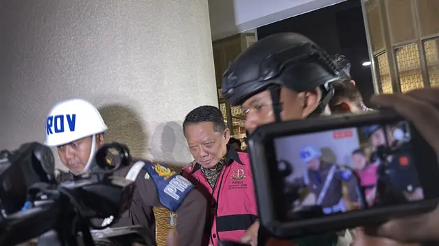 Pemeriksaan Enam Jam Terhadap Mantan Jampidsus Febrie Adriansyah