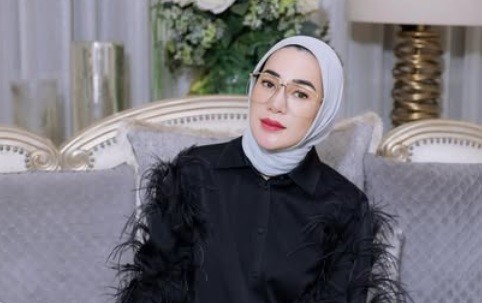 ---
Erin Taulany Ungkap Kekecewaan Terhadap ART yang Melanggar Privasi Keluarga

---