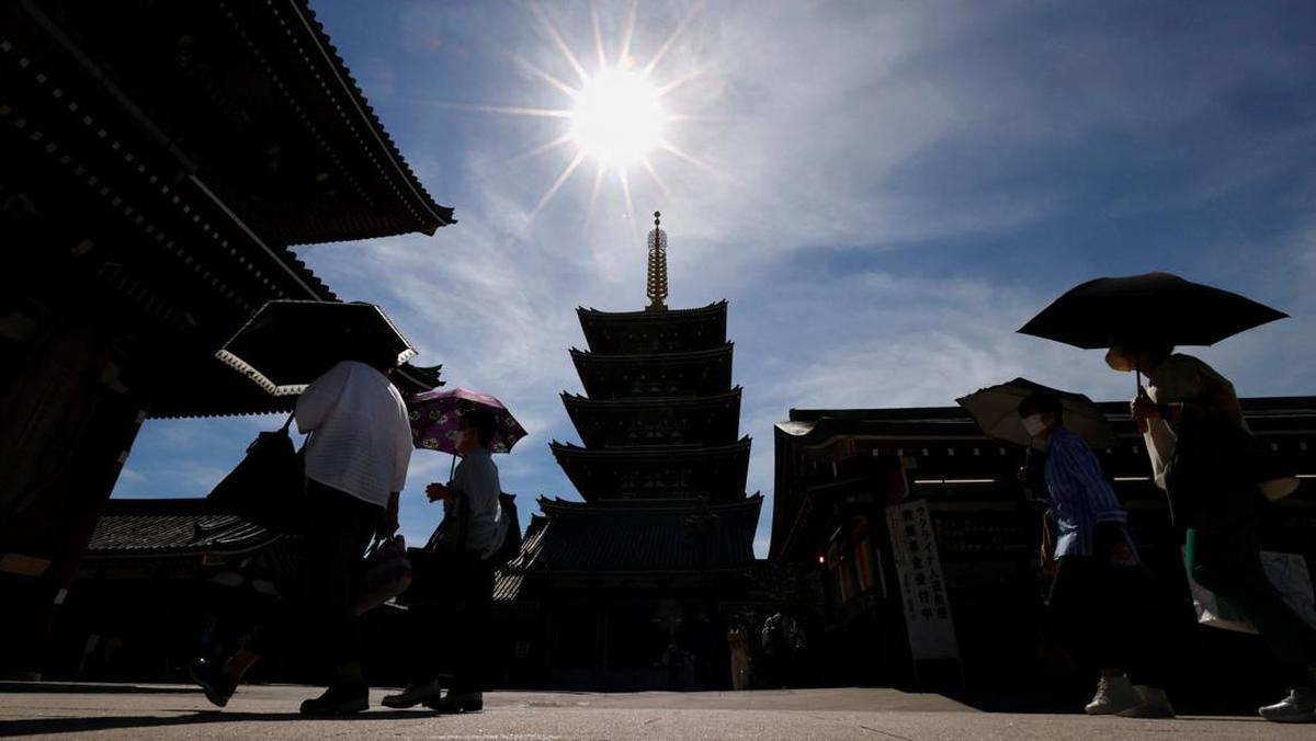 ---
Krisis Gelombang Panas di Jepang, Ribuan Warga Terpaksa Dirawat di Rumah Sakit

---