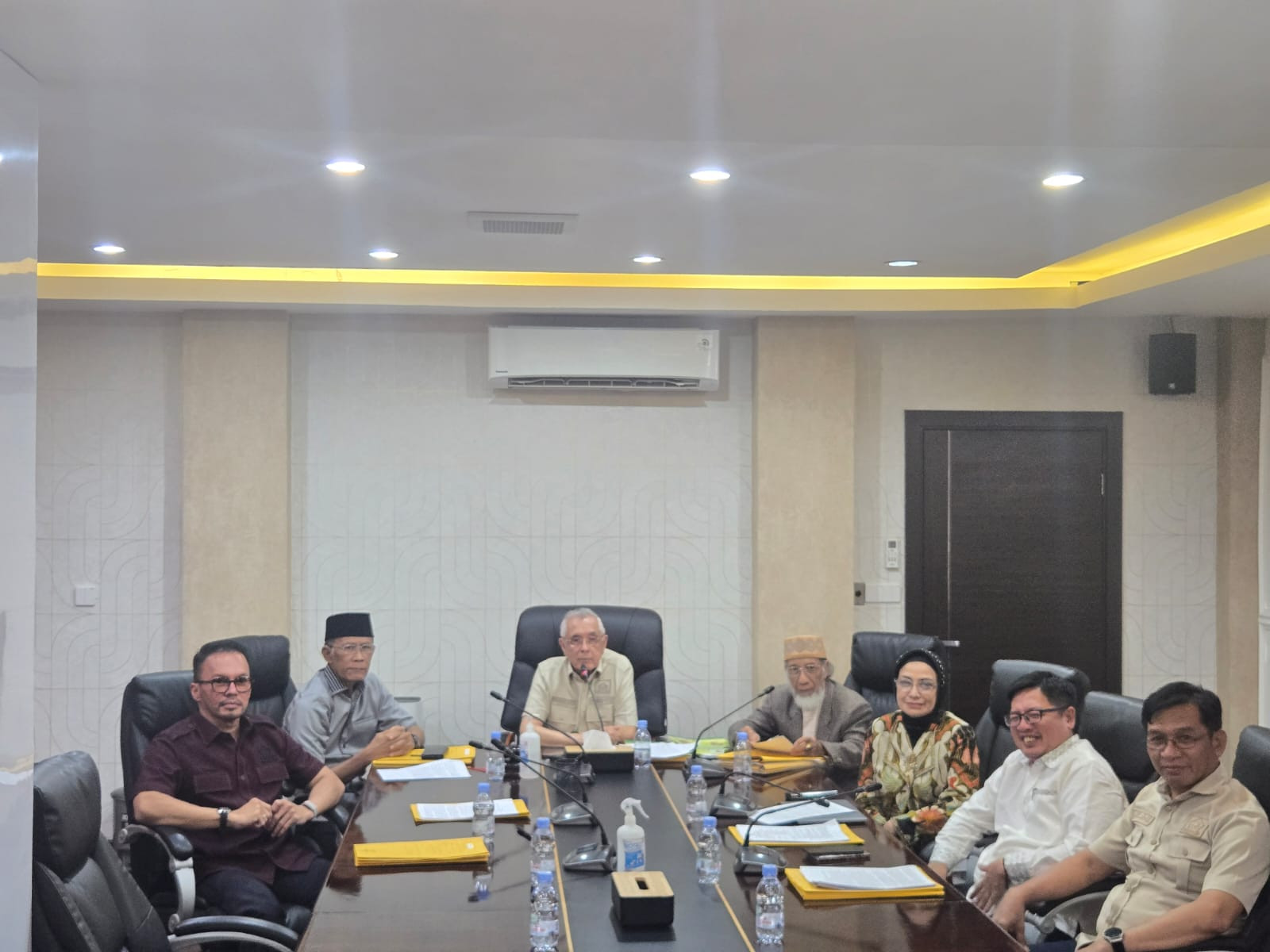Golkar Menjatuhkan Sanksi kepada Tiga Kader yang Unggah Masalah Internal di Media Sosial