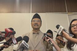 Gus Ipul Memberhentikan Empat Pendamping PKH Karena Penyalahgunaan Bansos