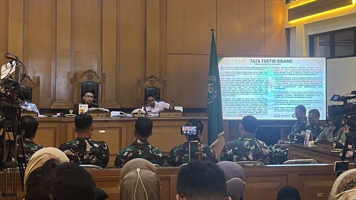 ---
Hakim Meminta Kehadiran Ahli Kimia untuk Menjelaskan Efek Air Keras pada Andrie Yunus
---