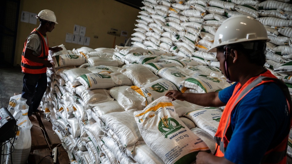 ---
Kenaikan Harga Pangan Hari Ini: Bawang dan Cabai Melonjak, Beras serta Minyak Goreng Ikut Terkerek

---