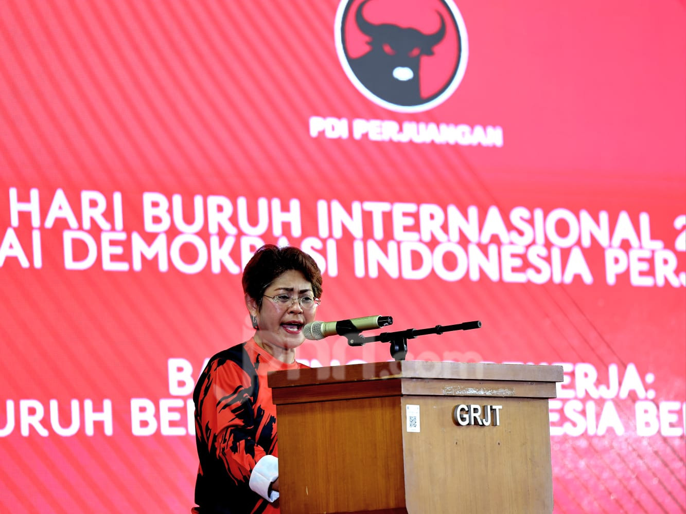 ---
Hari Buruh 2026: Mercy PDIP Soroti Ajaran Bung Karno Tentang Kemerdekaan Ekonomi

---