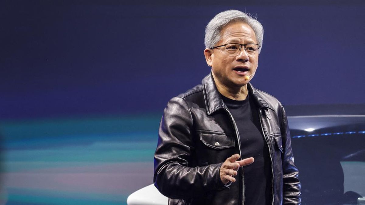 Jaket Kulit Jensen Huang Terjual Rp17 Miliar dalam Lelang