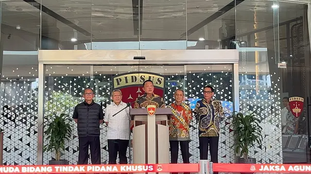 Penggeledahan di Rumah Jampidsus, Polisi Temukan Emas dan Uang Tunai Besar