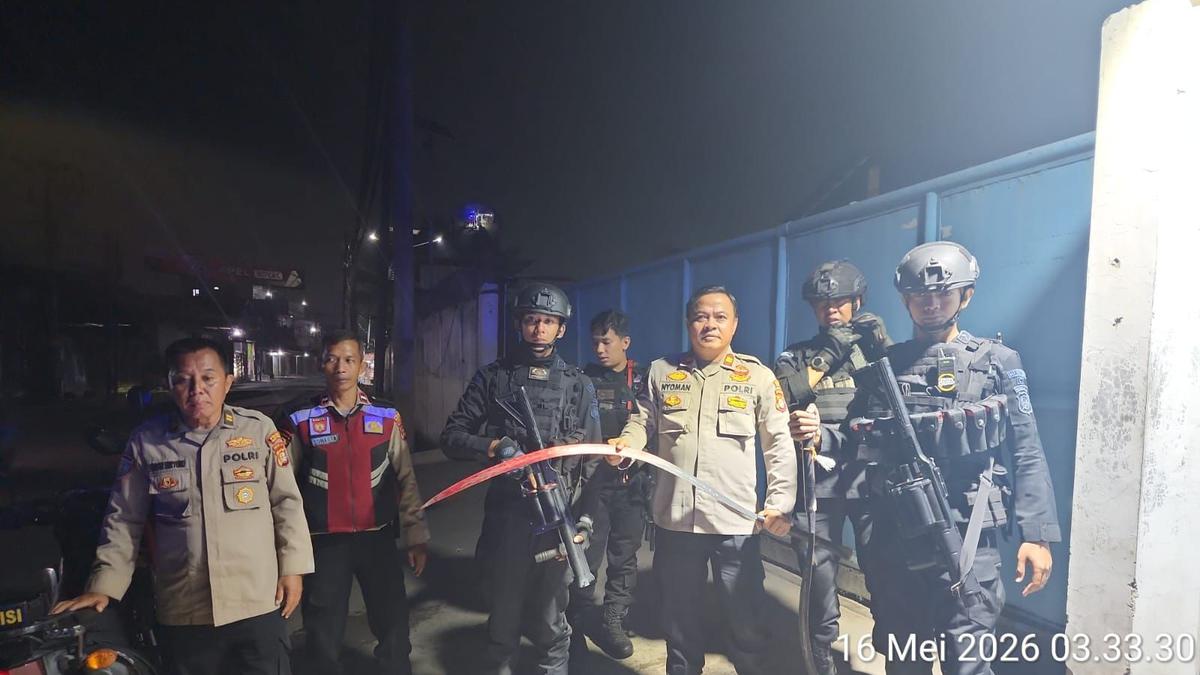 Pembubaran Tawuran di Kosambi: Parang Sepanjang Satu Meter Disita