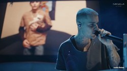 ---
Justin Bieber Kembali Beraksi di Coachella setelah Vakum karena Sindrom Ramsay Hunt

---