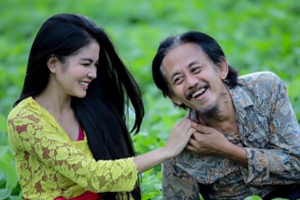Karina Ranau Tersakiti oleh Hinaan Netizen Terhadap Almarhum Suaminya