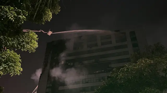 Kebakaran Melanda Gedung Bapenda DKI, Enam Lantai Terbakar Habis