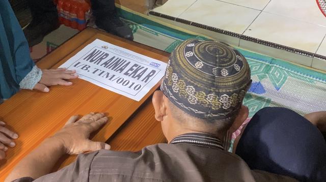 ---
Kenangan Terindah Ayah kepada Ain, Korban Kecelakaan KRL: Selalu Meminta Dijemput

---