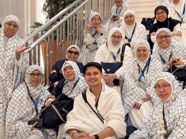 Perjalanan Aiman Ricky Mendampingi 800 Jemaah Haji 2026 yang Menginspirasi