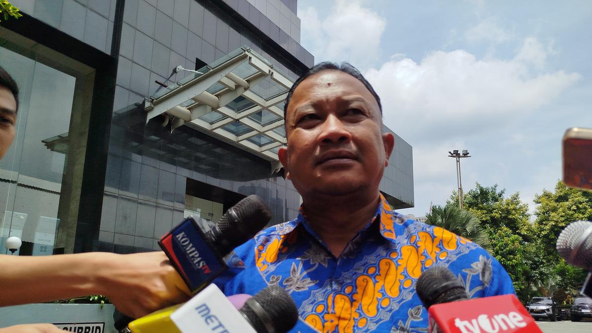 Kompolnas Mendukung Kebijakan Larangan Live Streaming Polri Saat Bertugas untuk Menjaga Profesionalisme