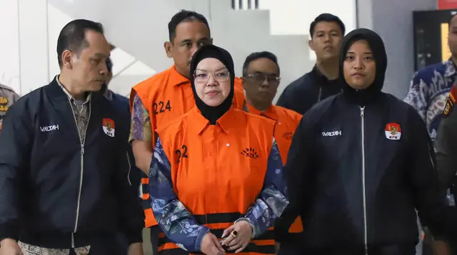 ---
KPK Tetapkan Bupati Sukoharjo Sebagai Tersangka Kasus Pemerasan

---