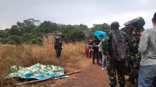 ---
Kejadian Mengerikan Penemuan Mayat dalam Karung di Depok

---