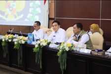 ---
Kolaborasi Ditekankan Sekjen DPD untuk Percepat Pembangunan Daerah

---