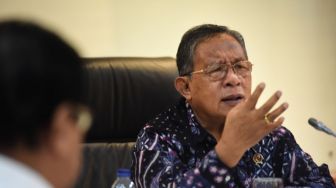 Mantan Gubernur BI: Melemahnya Rupiah Dipicu Penahanan Subsidi BBM oleh Pemerintah