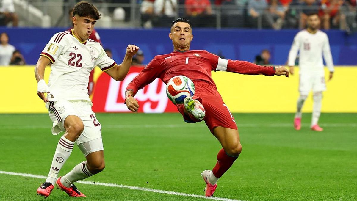 Rahasia Kekuatan Pau Cubarsi di Usia Muda Menghadapi Striker Top Dunia