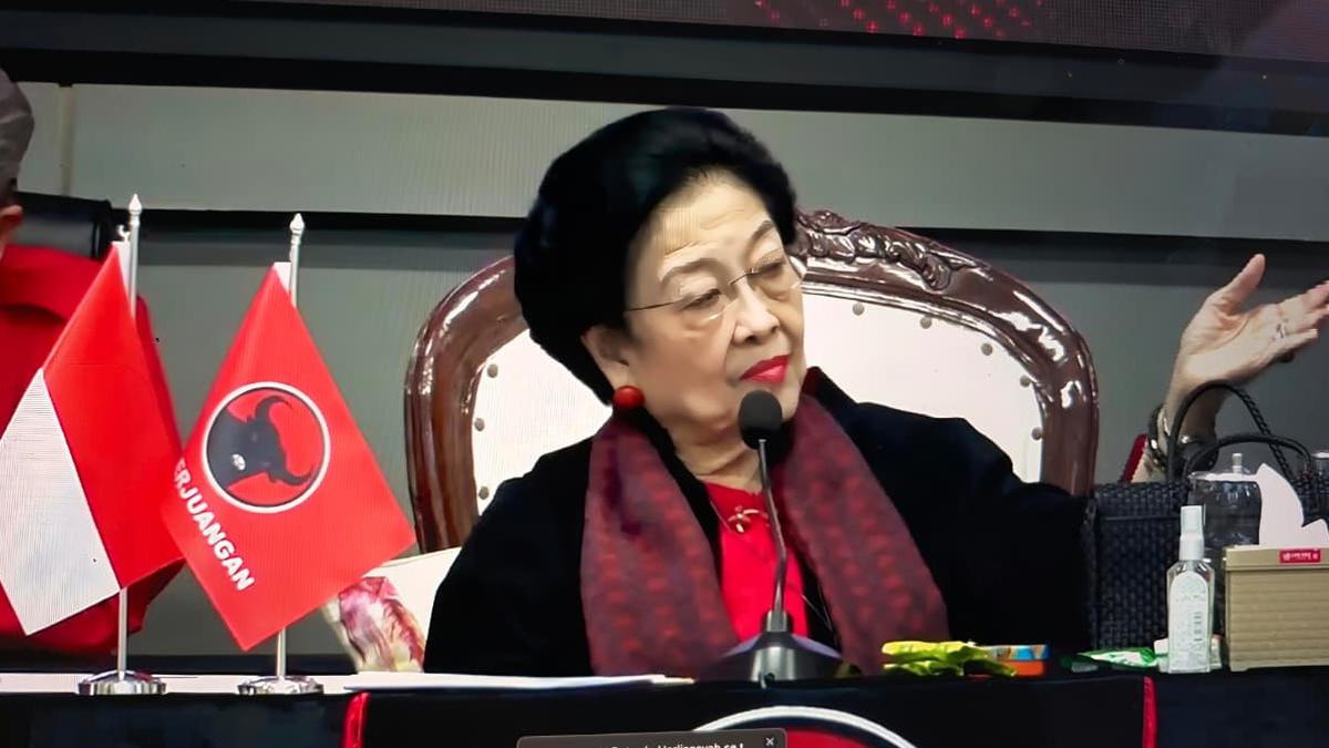 Megawati Menyampaikan Kritik Terhadap Wacana Pemilihan Tak Langsung