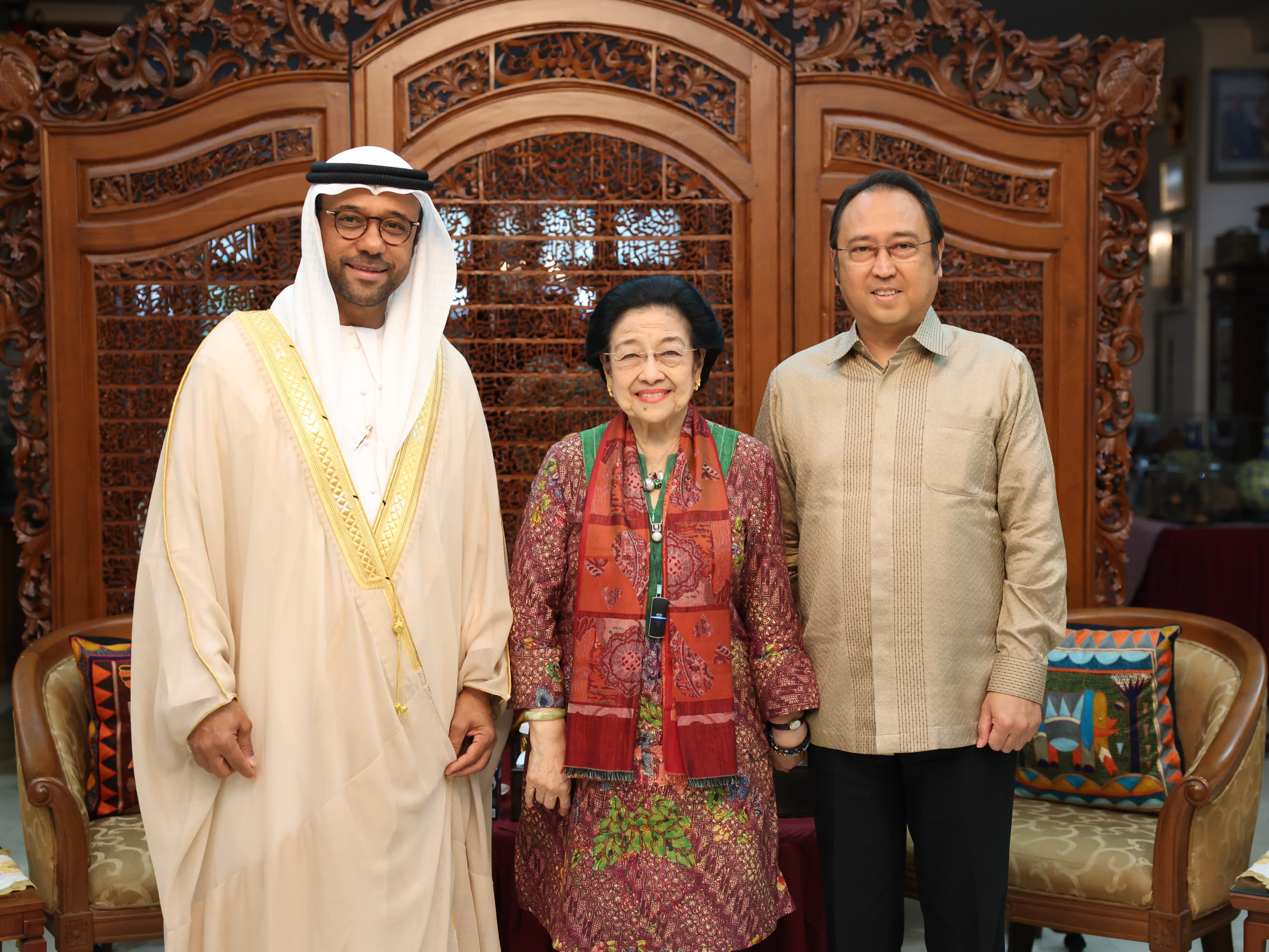 Megawati Terima Dubes Korsel dan UEA, Diskusikan Isu Perdamaian
