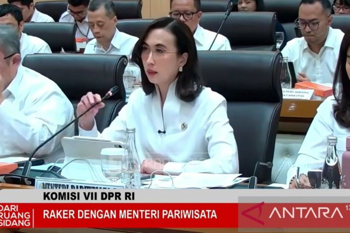 Menteri Pariwisata Mengajukan Permohonan Anggaran Tambahan, Dukungan dari Ketua Komisi VII DPR RI