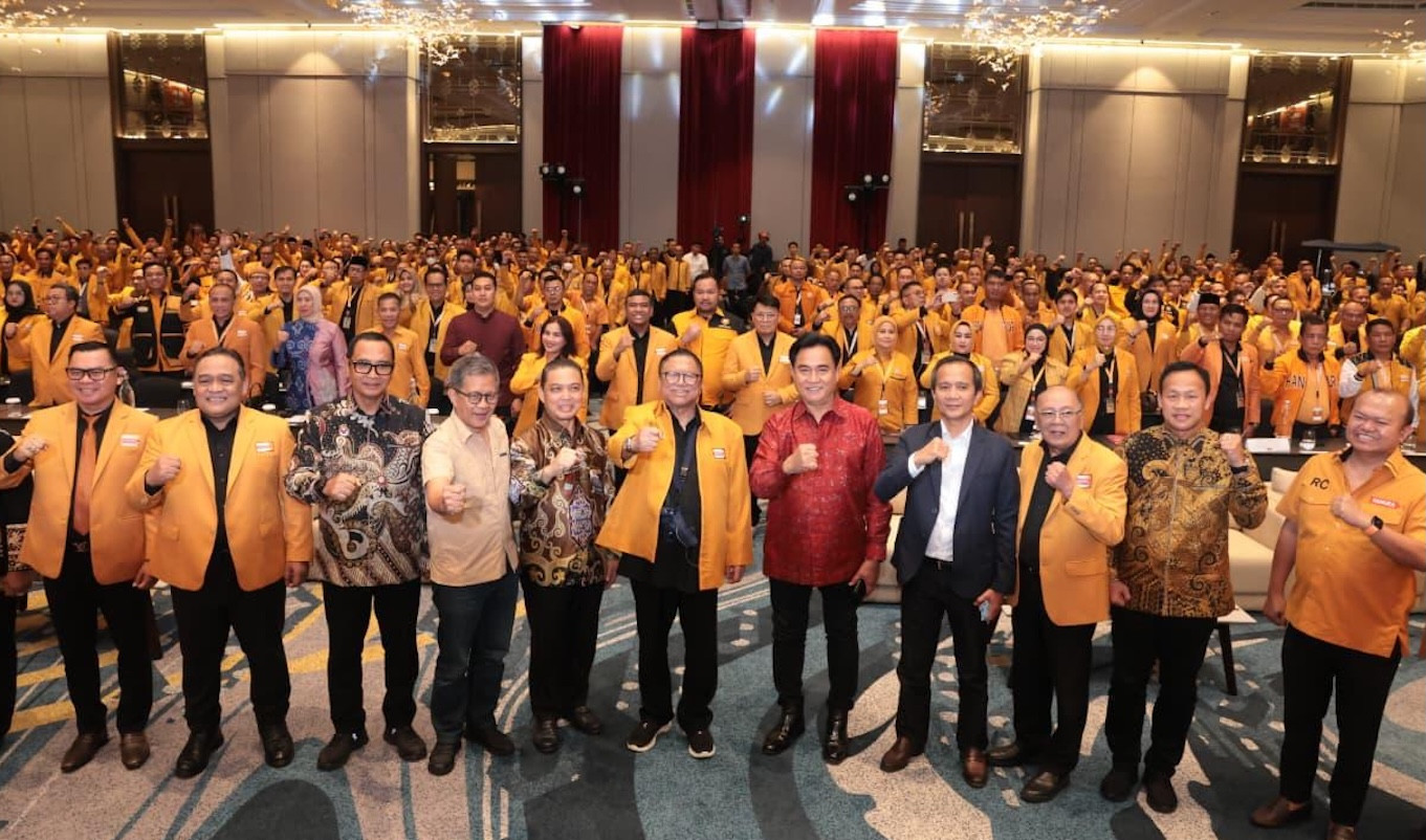 ---
OSO Dorong Legislator Hanura Lebih Berani dan Fokus pada Kepentingan Rakyat

---