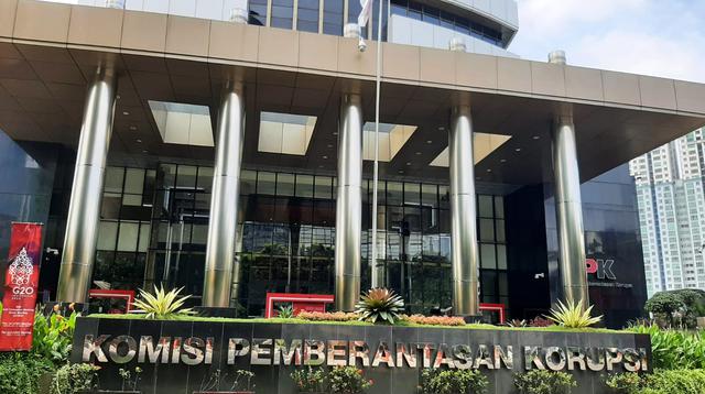 Tangkap Tangan KPK di Tulungagung: Terjeratnya Adik Bupati dan 12 Pejabat Daerah