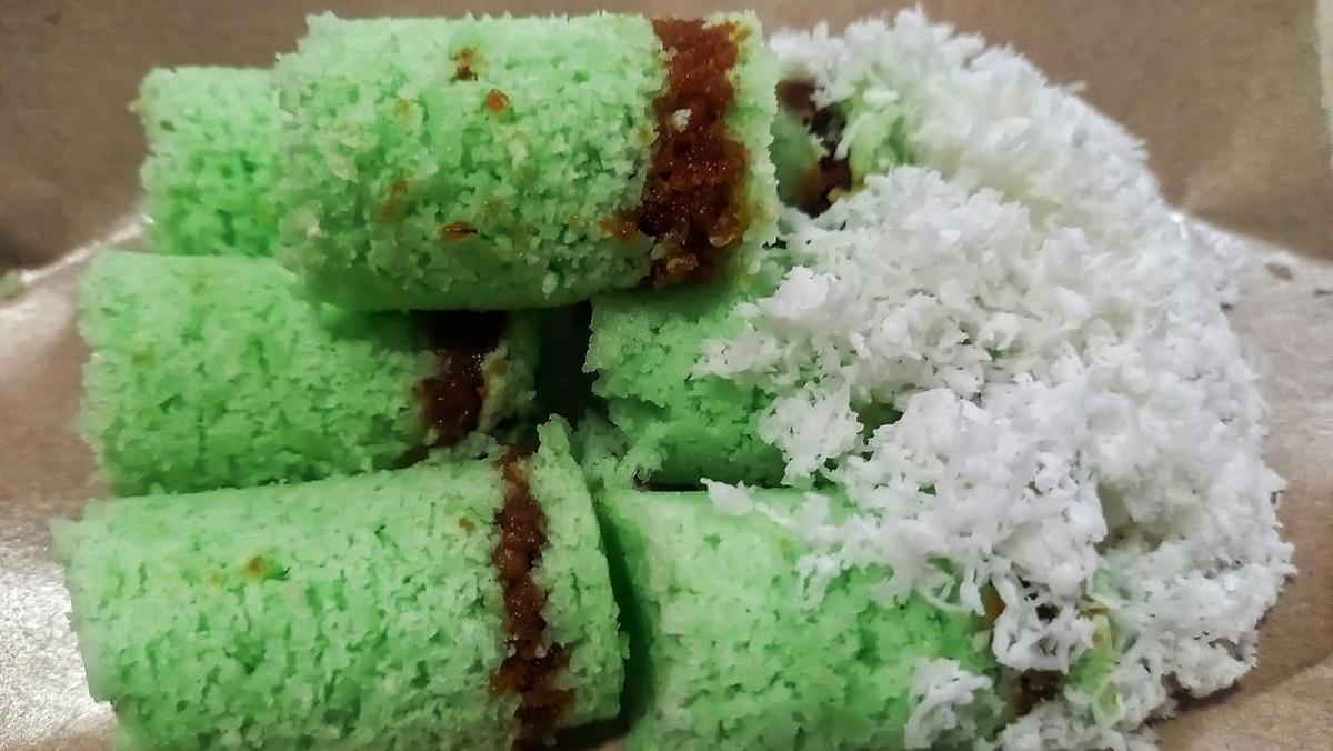 Pakar Ungkap Bahaya Penggunaan Pipa PVC untuk Mengukus Kue Putu