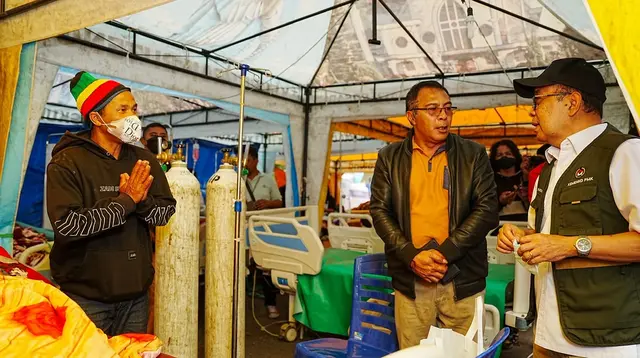Pasien Gempa NTT Ditempatkan di Tenda, Pemerintah Siapkan Rumah Sakit Lapangan