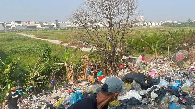 ---
Pemerintah Kabupaten Bandung Ajak Warga untuk Memilah Sampah di Rumah

---