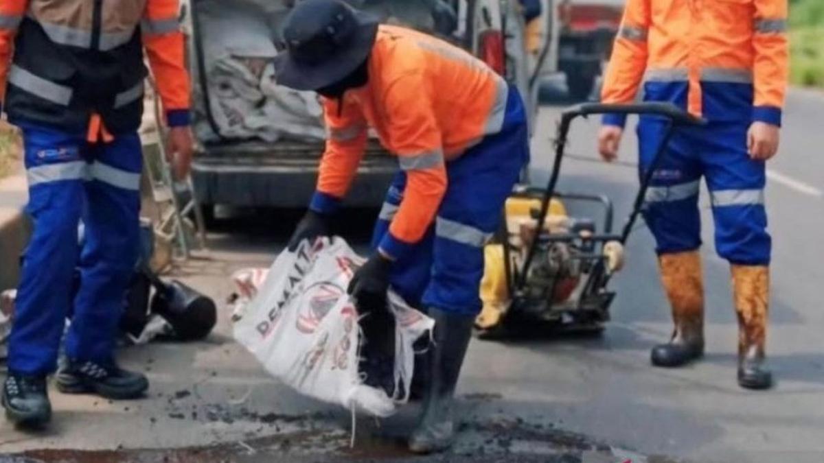 Pemkab Bekasi Laksanakan 106 Proyek Infrastruktur Jalan di 23 Kecamatan